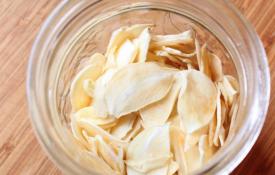 Dried garlic - how to make it, its benefits and harms